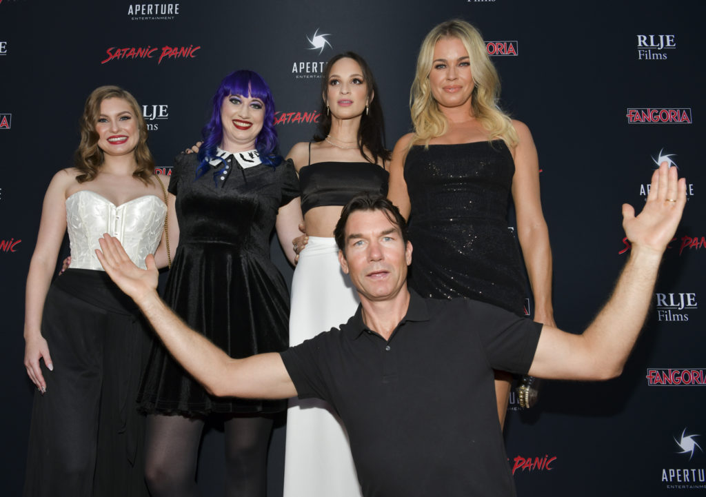Hayley Griffith, Chelsea Stardust, Ruby Modine, Jerry O'Connell, Rebecca Romijn on the red carpet